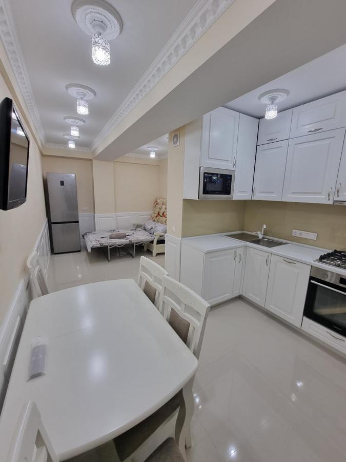 Blue Sky New Apartments In The Center คีชีเนา ภายนอก รูปภาพ